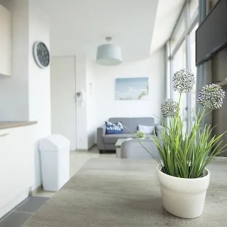 Evancy Les Peupliers فندق *