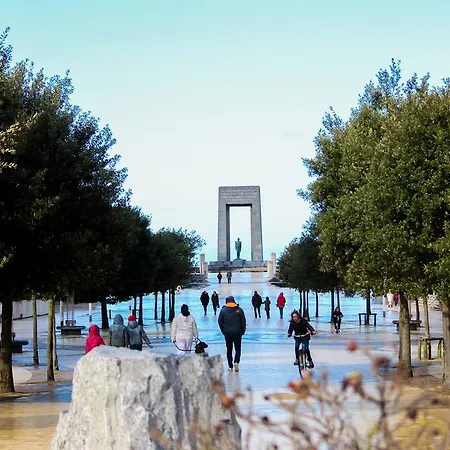 Evancy Les Peupliers فندق *